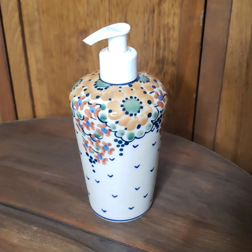 Polish Pottery AVERY Soap Pump